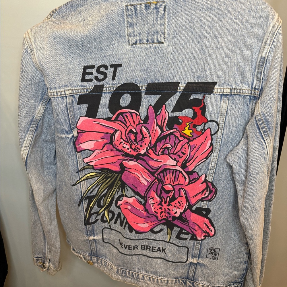 Zara Graffiti Print Denim Jacket